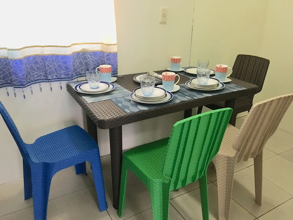 Blue Summer Suites & Restaurant