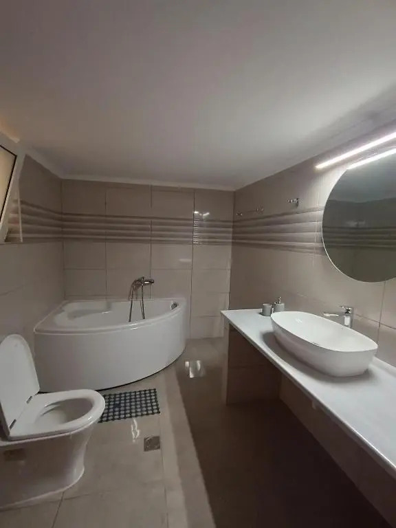 Kostas Maria Apartment 109m2 1st Floor
