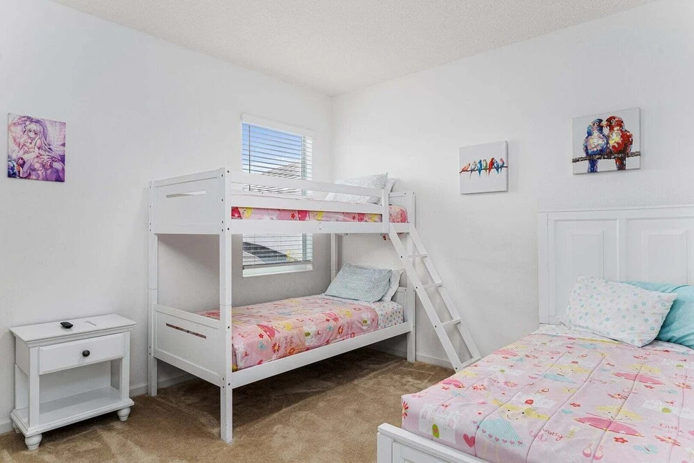 Lakeview Home Sleeps 25