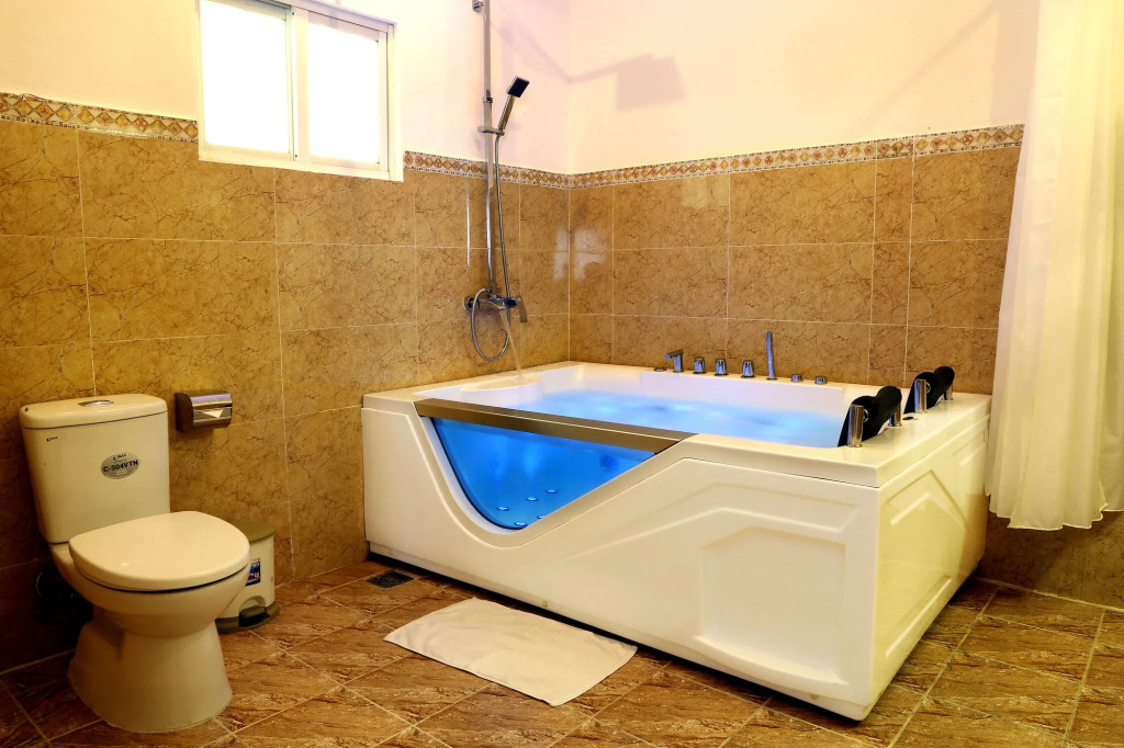 Thien Ha Hotel and Apartment