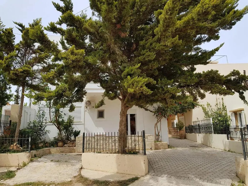 Sun Βy Τhe Sea 100m from the beach