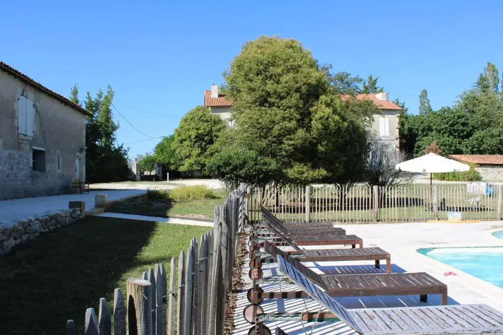 Le Petit Chateau Servanches