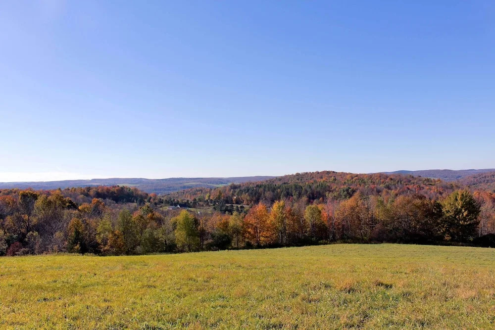 Mountain Top Country Hideaway: 48 Acres, Fire Pit!