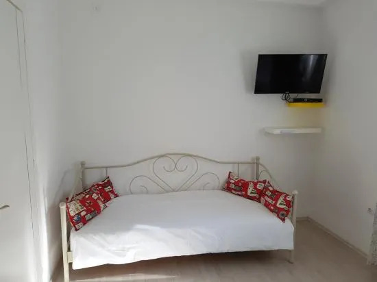 Trbović Apartments Peaceful stay with Free Parking, Pet-Friendly, and Bike Storage in Umag