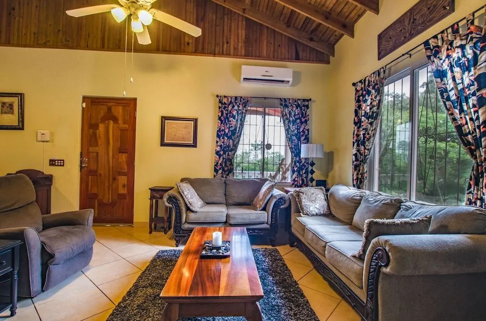 Seaside Inn Roatan