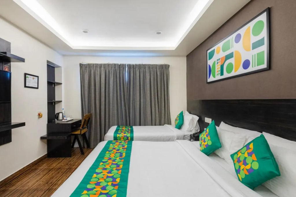 Twin Star Hotel