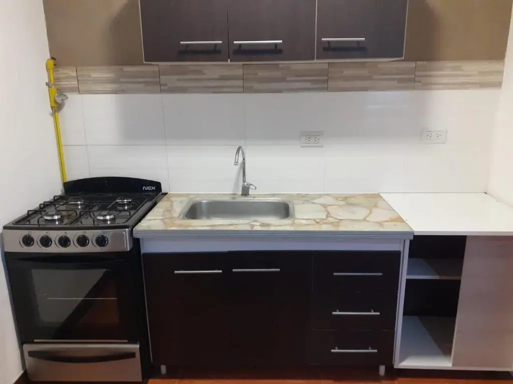 DEPARTAMENT AMATT (15 min del Aeropuerto Internacional Ezeiza)