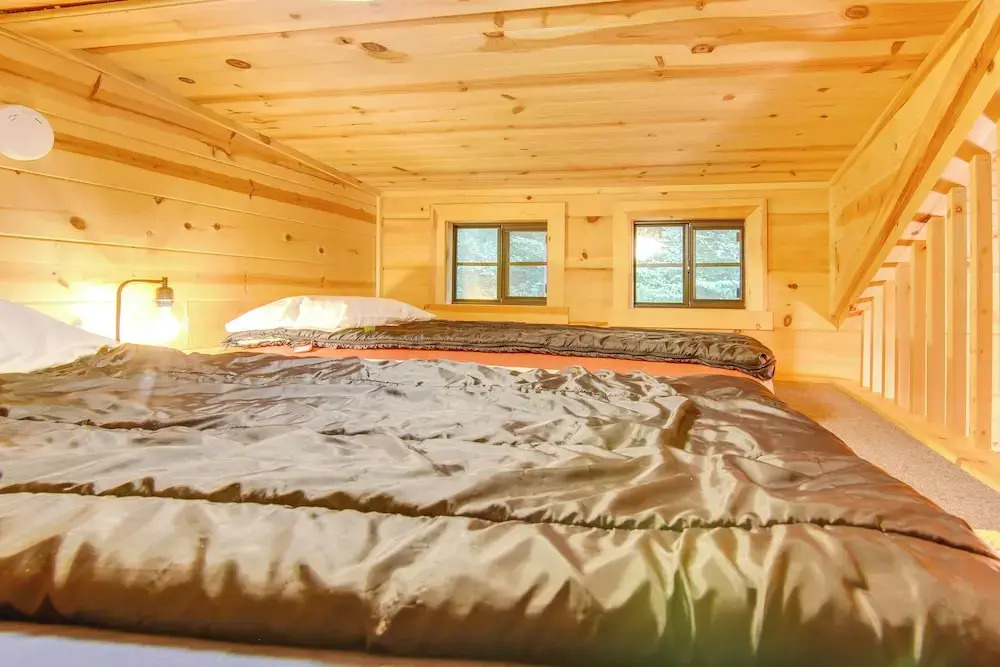 Hendersonville Creekside Cabin: Near Dupont Forest