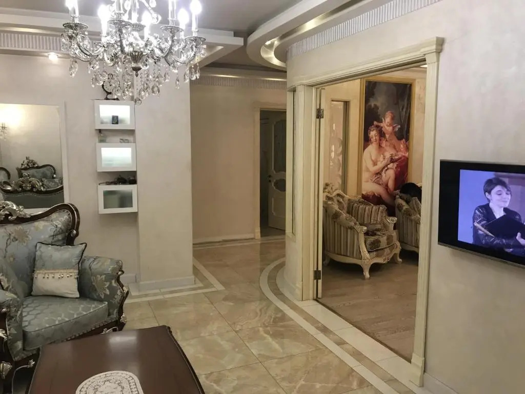 Royal Apartment