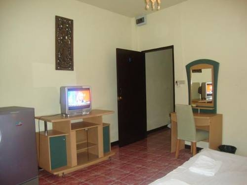 Gaeng Phet Restaurant & Guesthouse