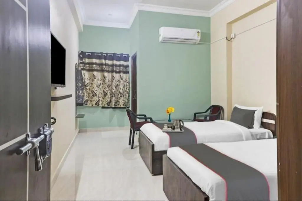 S Grand Residency