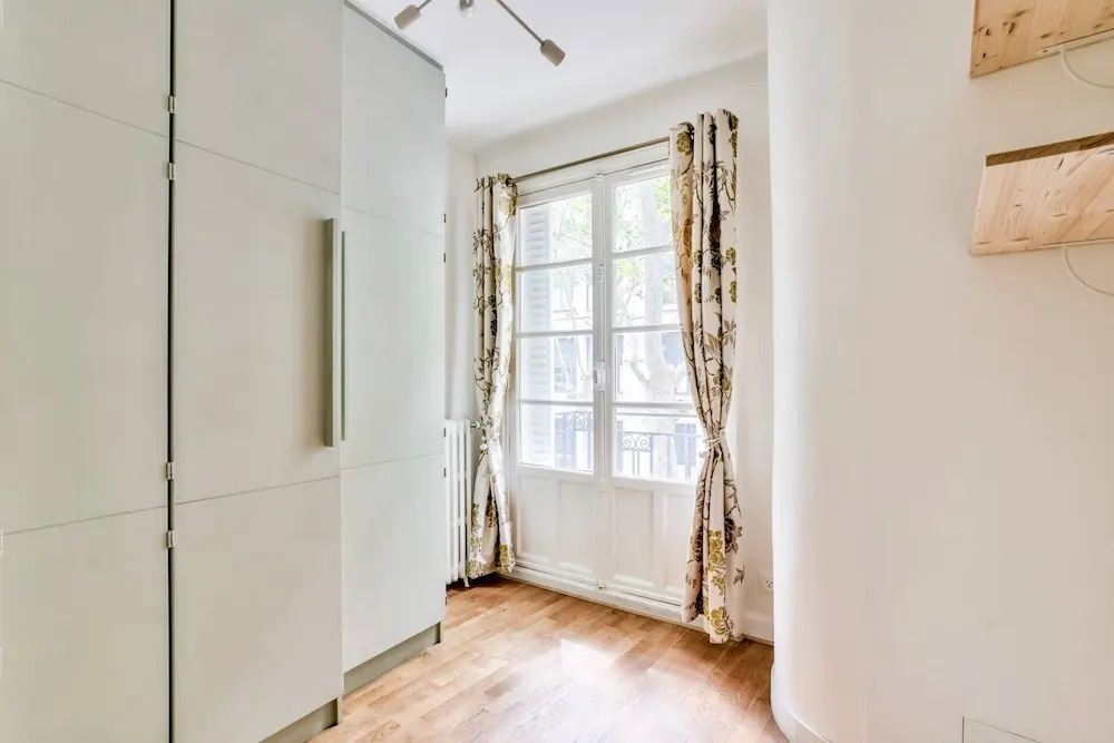 Apartment With Balcony Near Gare Montparnasse