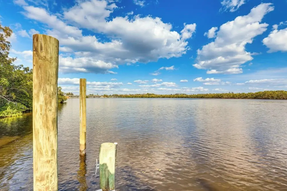 6 Mi to Beach: Riverfront Home in Ruskin!