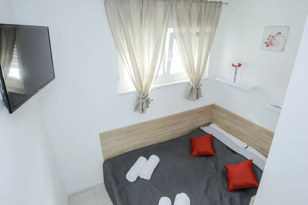 Funtastic Apartment with Private Heated Pool