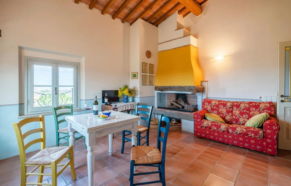Beautiful Apartment in Lari With 2 Bedrooms, Wifi and Outdoor Swimming Pool