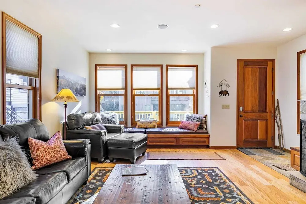 Pacific Street Townhome 514b by Avantstay Cute Townhouse in the Heart of Telluride!