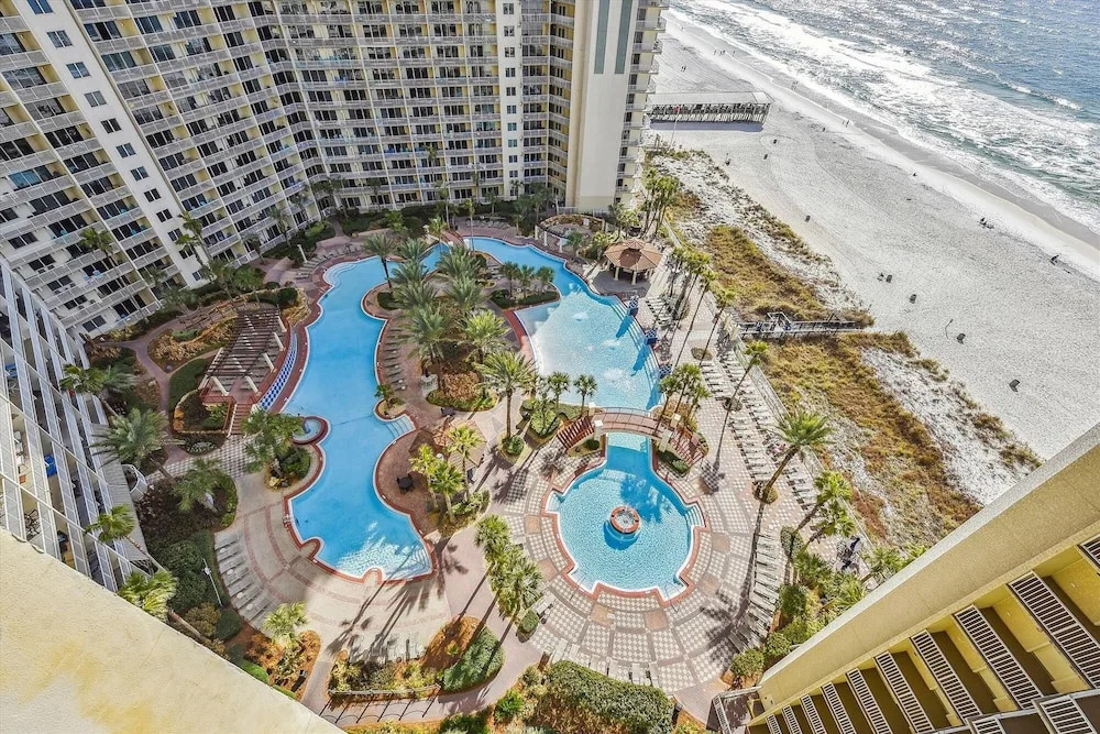 Shores Of Panama 1506, Perfect For A Great Couples Getaway! Free Fun! Reserved Parking 1 Bedroom Condo by RedAwning