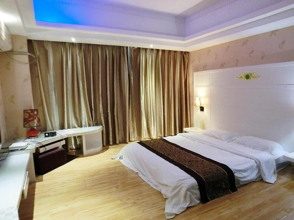 0898 Express Hotel