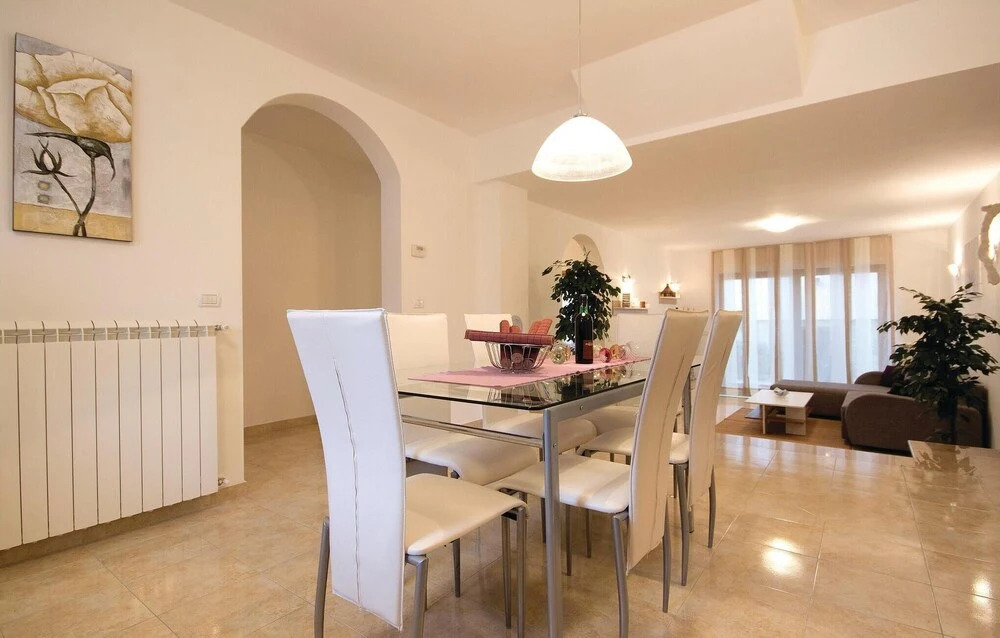 Amazing Home in Pula With Wifi and 2 Bedrooms