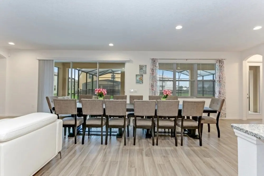 6028bod 14 Bedroom Home