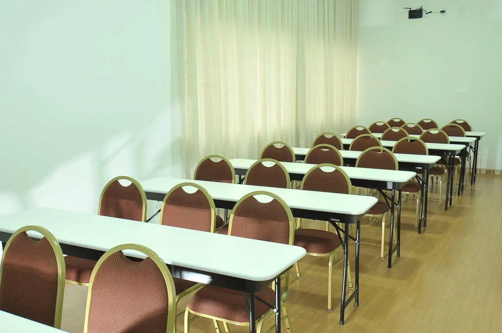 Hotel Maestro Premium Cascavel