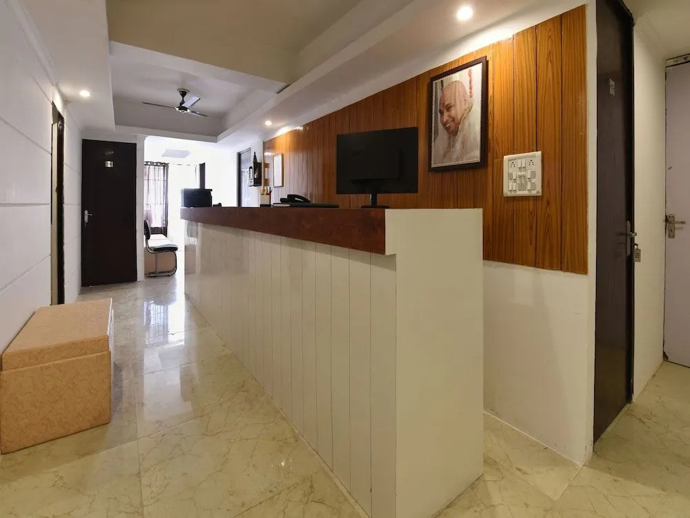 OYO Flagship 18618 Ocean Blue Residency