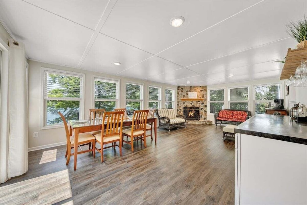 Scenic Point - Private Lakefront Home w/ Dock, Fire Pit, Outside Shower & Hot tub
