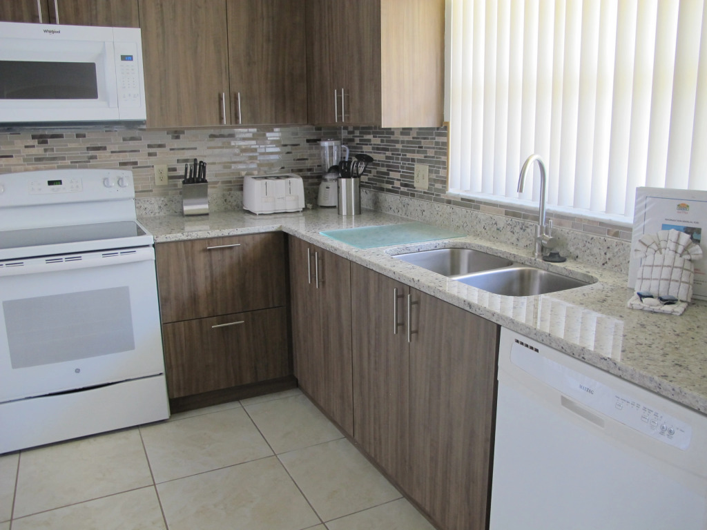 Lake View Pool Home, close to Disney, Malls: BP33, Kissimmee, US