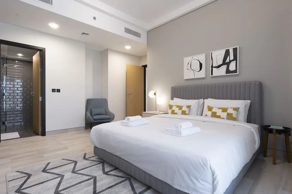 Ideal Flat City View Premium Facilities 4927