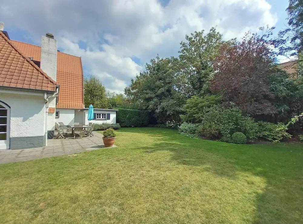 Villa in Het Zoute near the Beach