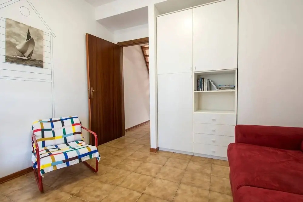 ALTIDO Lovely 1BR flat with patio and parking