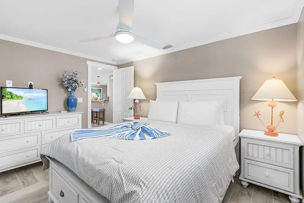 7 Dockside Dream: 3br/3ba Pool Home W/ Water Views! 3 Bedroom Home