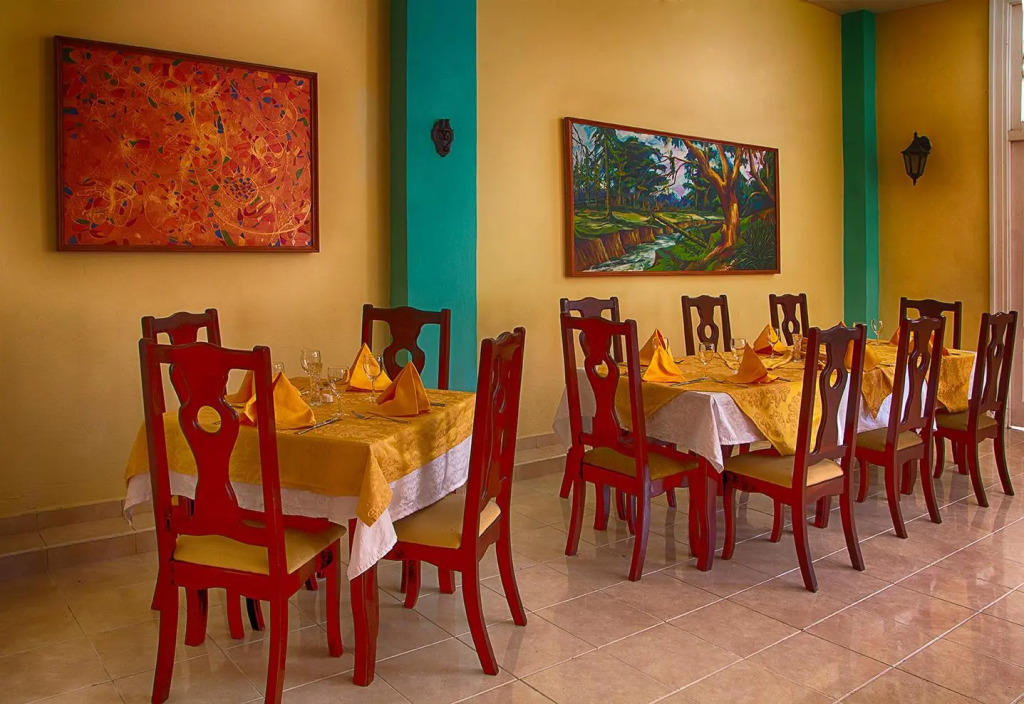 Hotel Paseo Habana