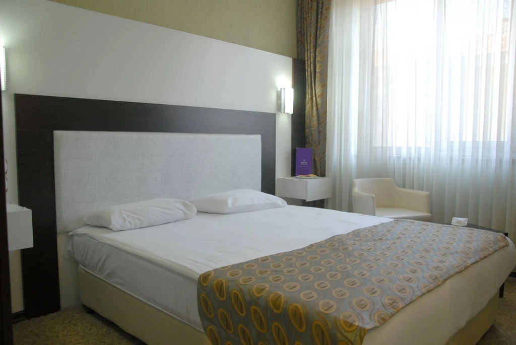 Saffron Hotel