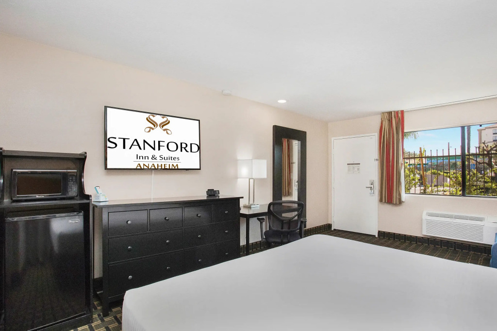 Stanford Inn & Suites Anaheim