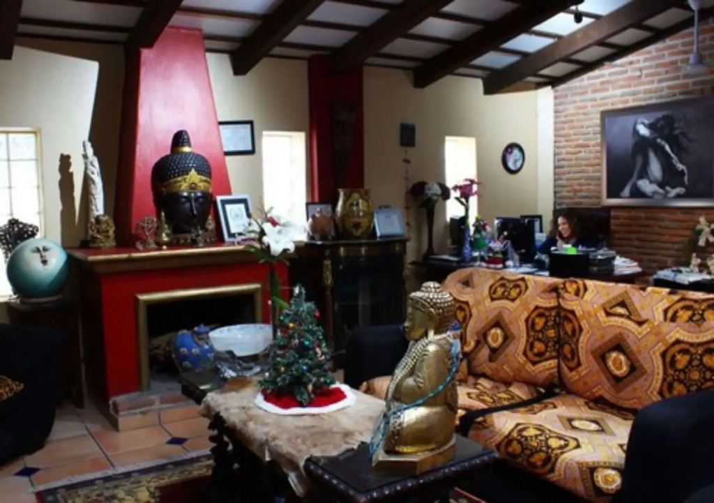 Casa Flores Bed & Breakfast