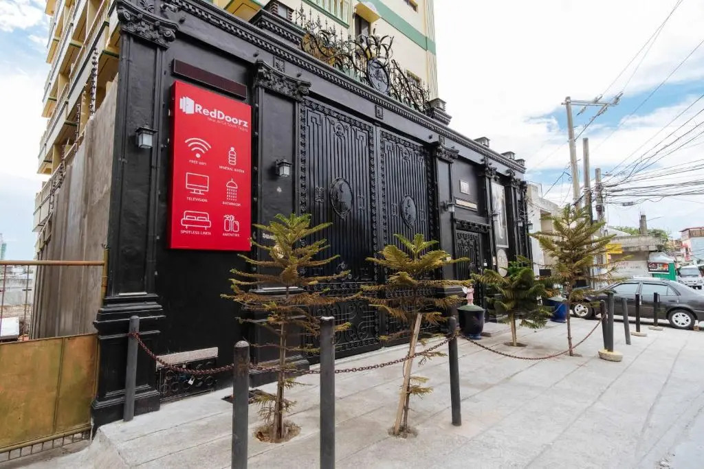 RedDoorz near Arca South Taguig