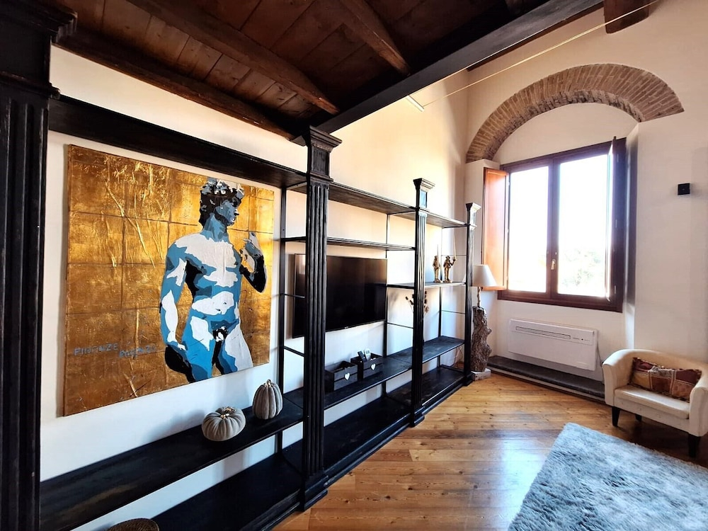 Rustic-Chic Loft by the Duomo