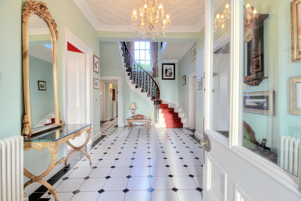 Duneira House