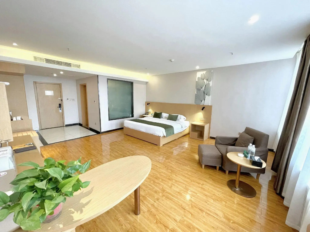 GreenTree Inn Pingliang Jinding Times Square