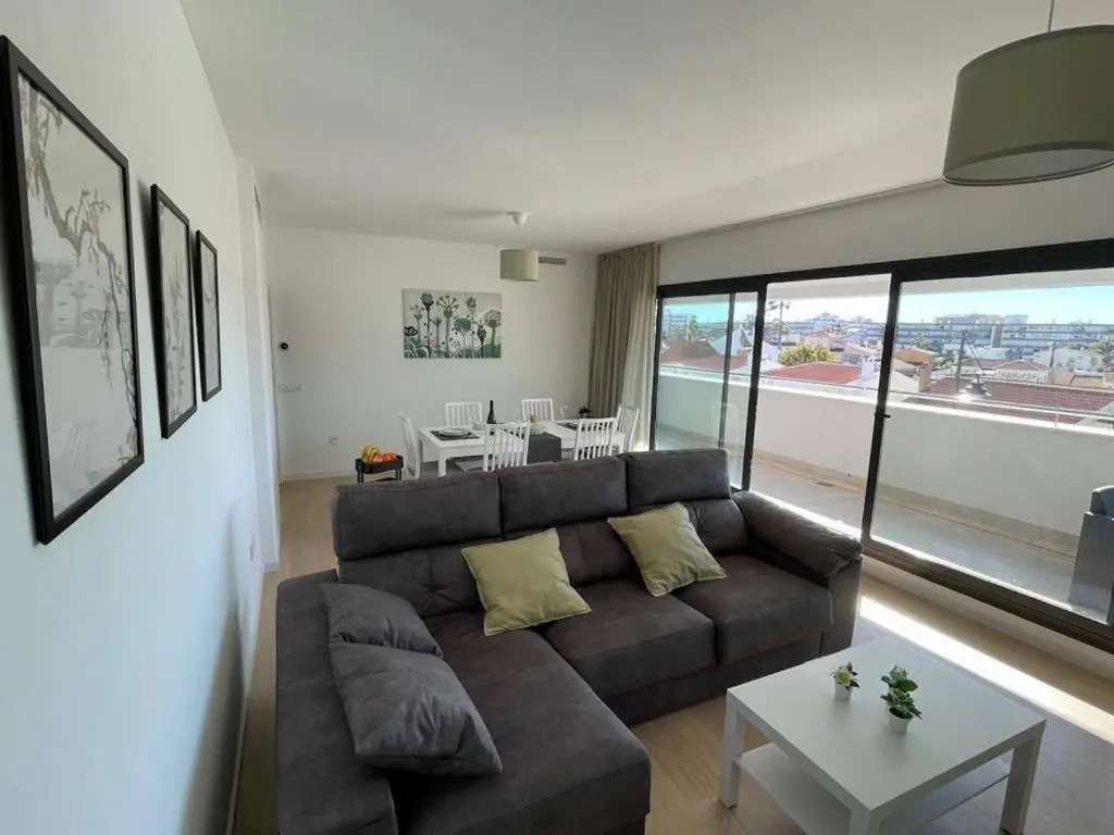 Holidays2Torremolinos Alamos 3 bedroom & terrace & pool