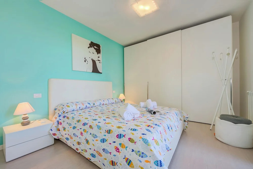 Green Tiffany Apartment