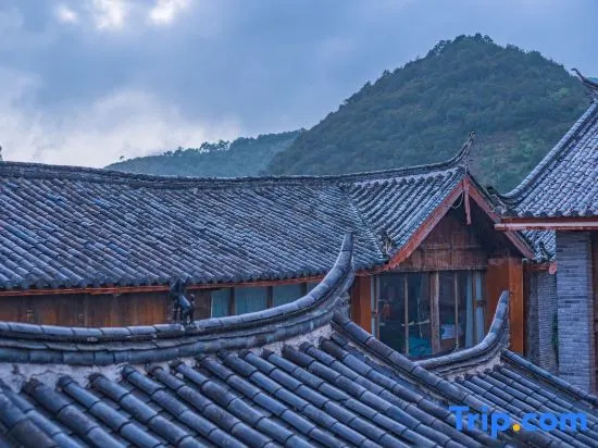 Yulong Qiantang Inn (Lijiang Shuhe Ancient Town)