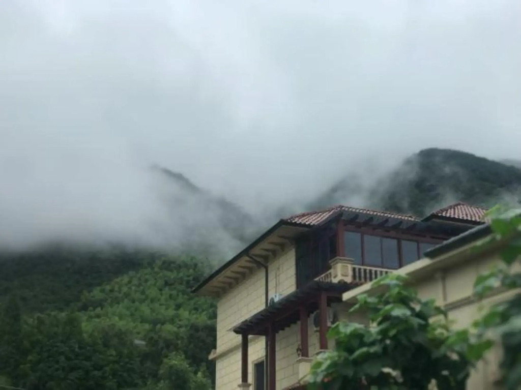 Meilu Shanju Hotel