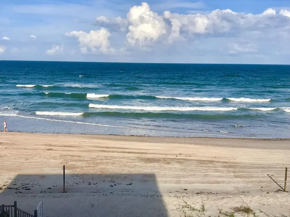 Sandy Feet Retreat - At Symphony Beach Club
