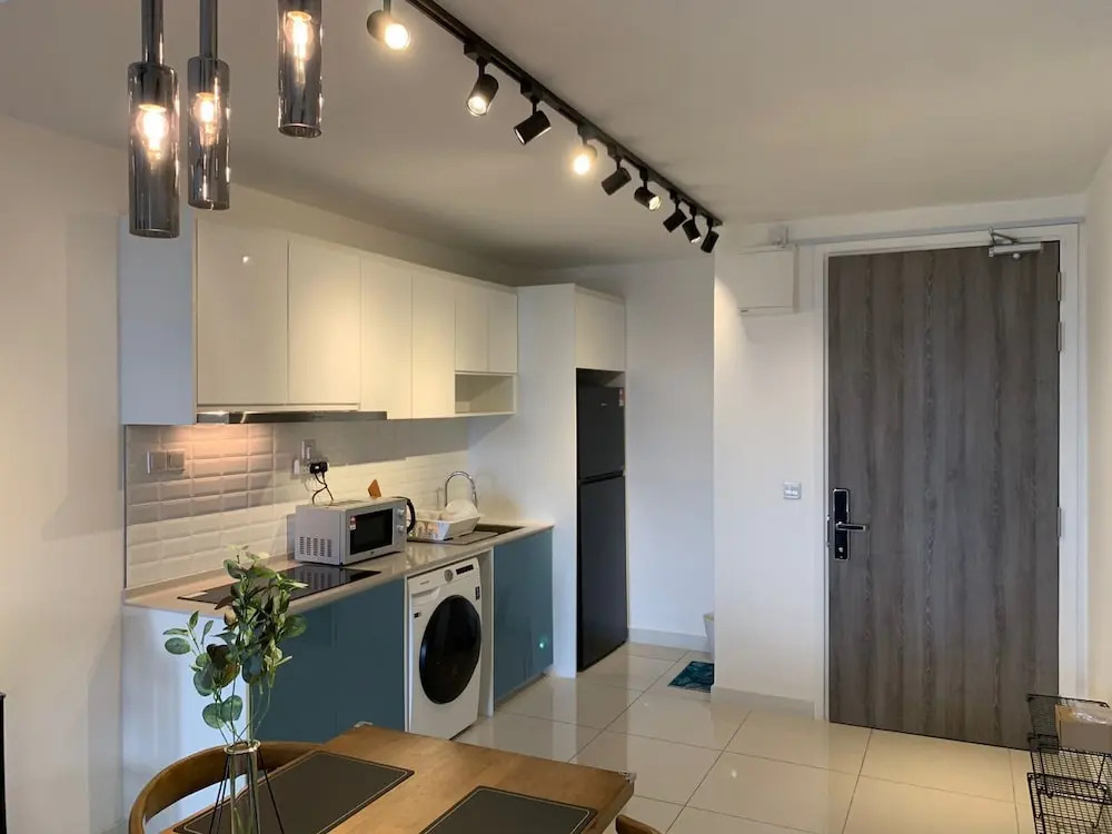 Continew by Plush Services