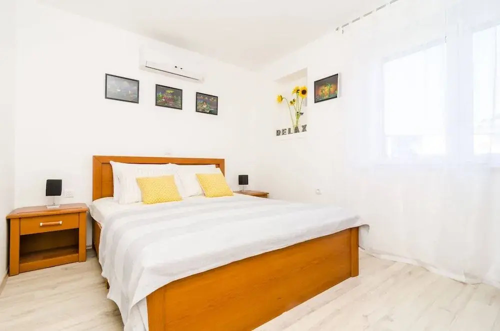 Rea Apartment