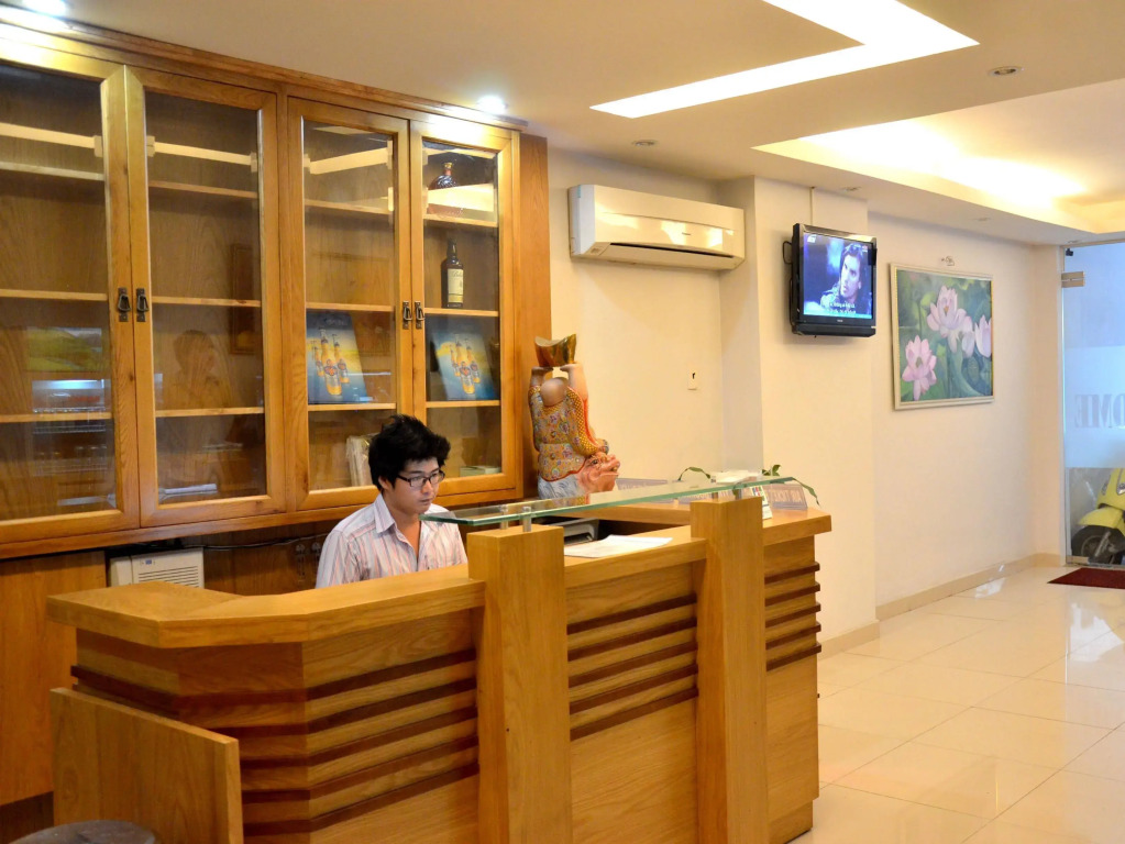 Janus Hotel 168