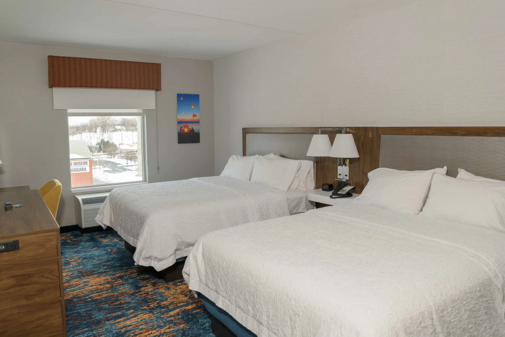 Hampton Inn & Suites Erie Bayfront