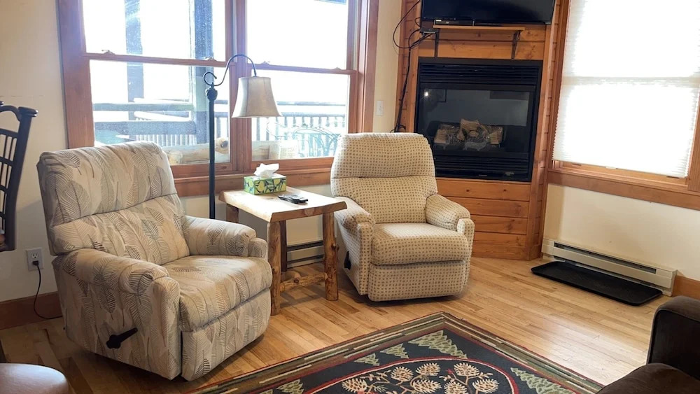 Powell Peak 104 1 Bedroom Condo by RedAwning
